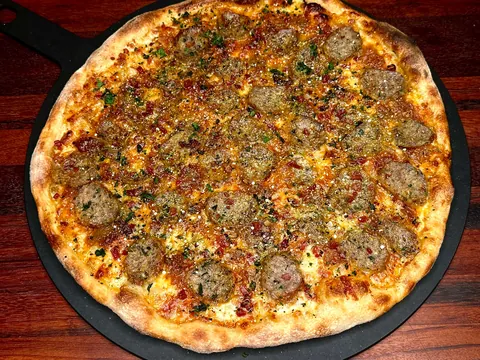 [Homemade] meatball pizza