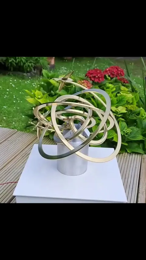 A kinetic sculpture by Felix Scharstein