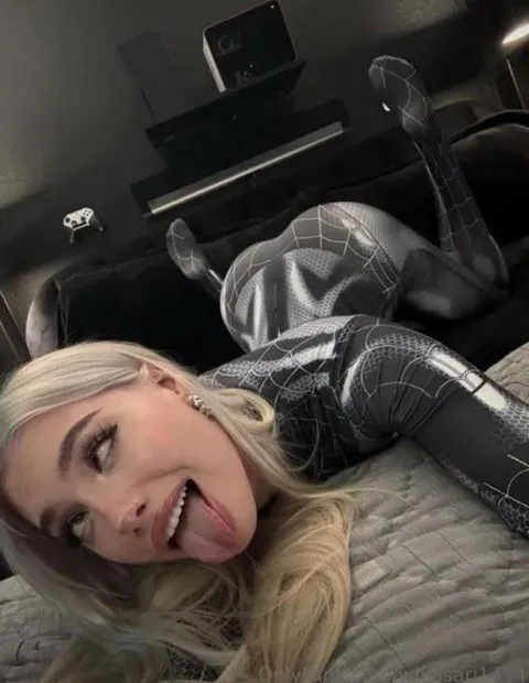 Drop your cup or cock size and I’ll give you a reward. You may get more than 1 if I’m feeling nice.