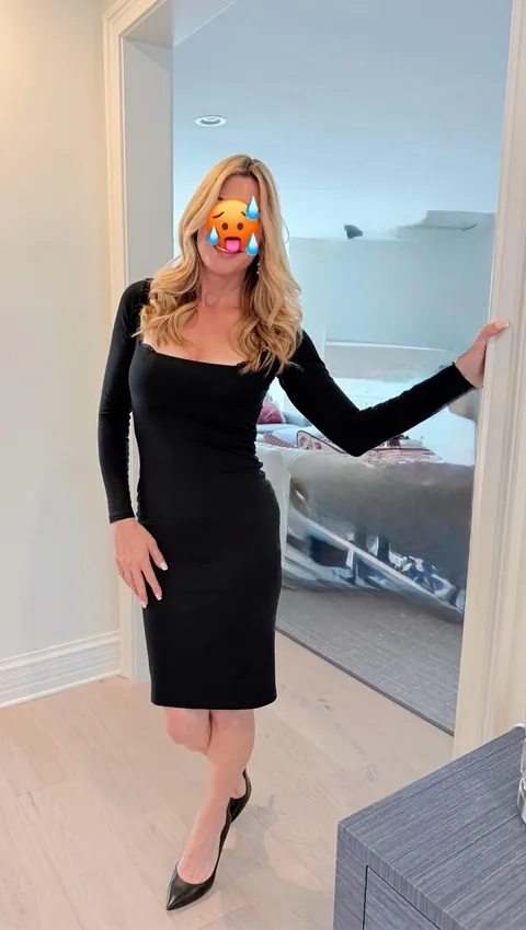 53F Naughty Wife. Start and end of a Teasing Tuesday