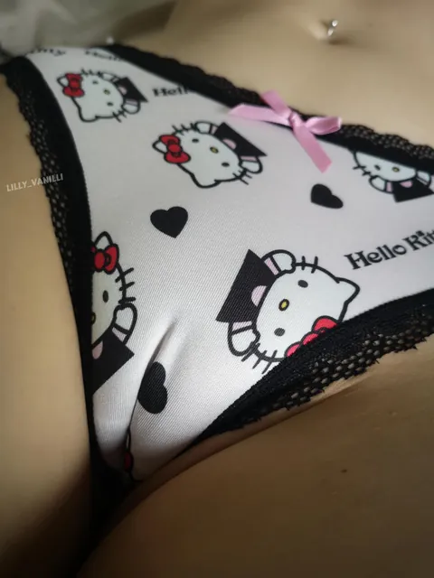 My hello kitty panties make the best cameltoe