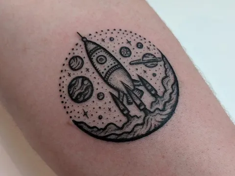 Got this on my recent trip to England. Retro-futuristic spaceship. Mike Stout, Skinned Alive Tattoo, Brighton England