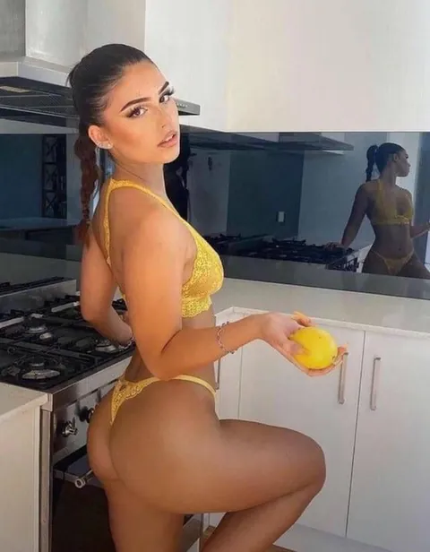 horny virgin addicted to gooning here