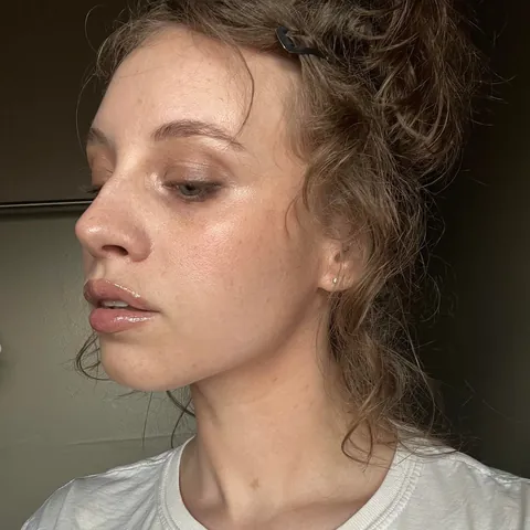 I’ve been super inspired by the soft cool smokey eye and nude lip looks of the 2000s lately