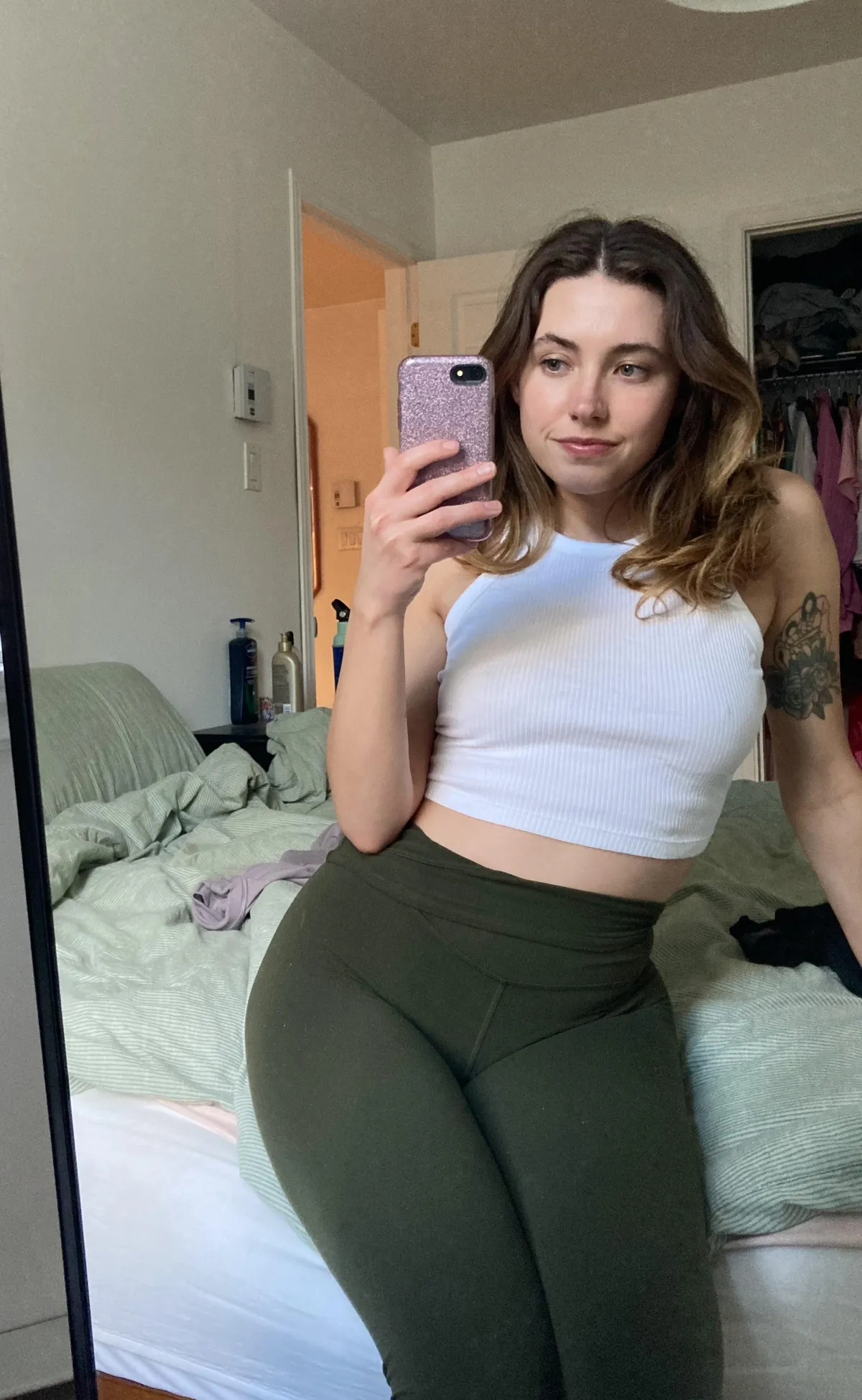 Hope you’re having a great Monday 🌹(F)