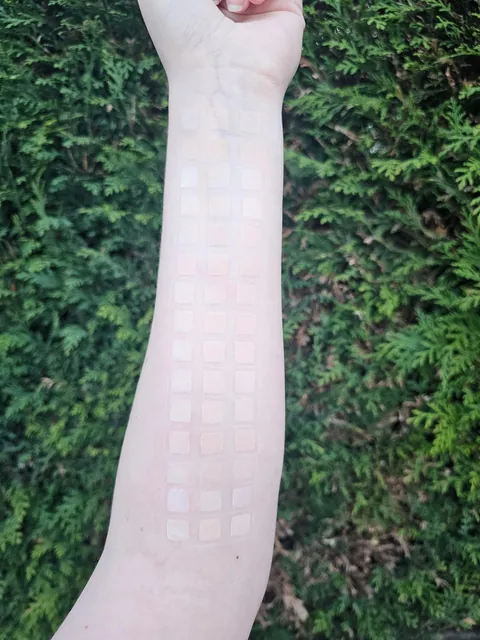 A huge PALE swatch test