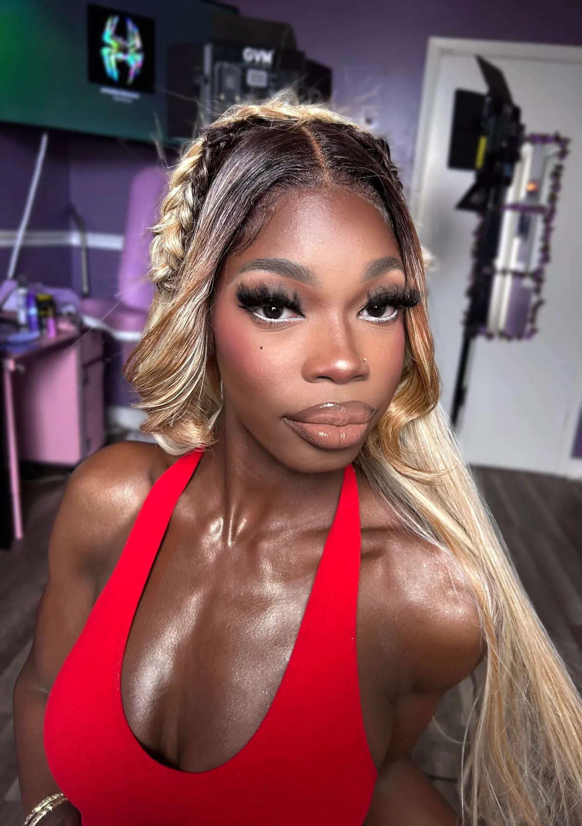 my client requested a “barbie doll inspired” glam and i think i delivered 🥰🌺