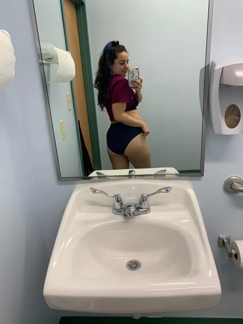 i’m a vet tech...wanna go at it like rabbits? 🐰