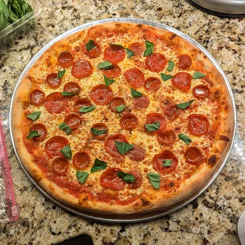 [Homemade] NY style pizzas in my home oven