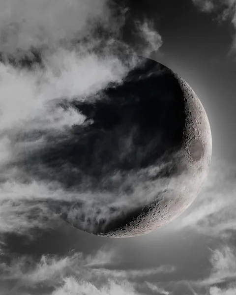 I have used several astrophotography techniques to make this dramatic waxing crescent Moon composite picture [OC]