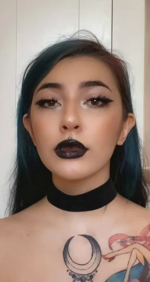 Gothic girl special for you 🖤