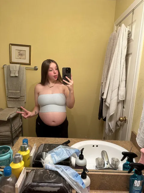 ever fucked a 8mos preggo