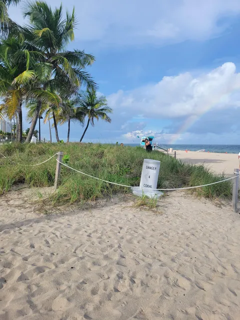 Woman insists she's allowed to take photos in protected dunes