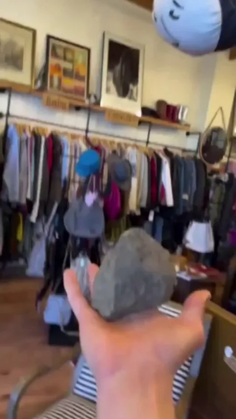 Man kicks rock for 85 days. 50 miles, 3 different states, started at 923 grams down to 298 grams. Check out the transformation!