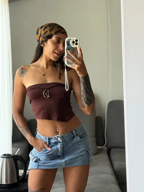 I prefer to be without anything on. (F)