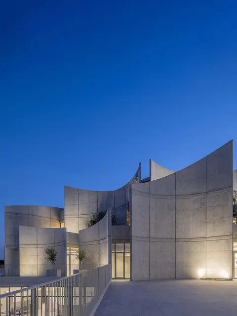 Vet Hospital Tirana by Davide Macullo Architects, TIRANË, ALBANIA