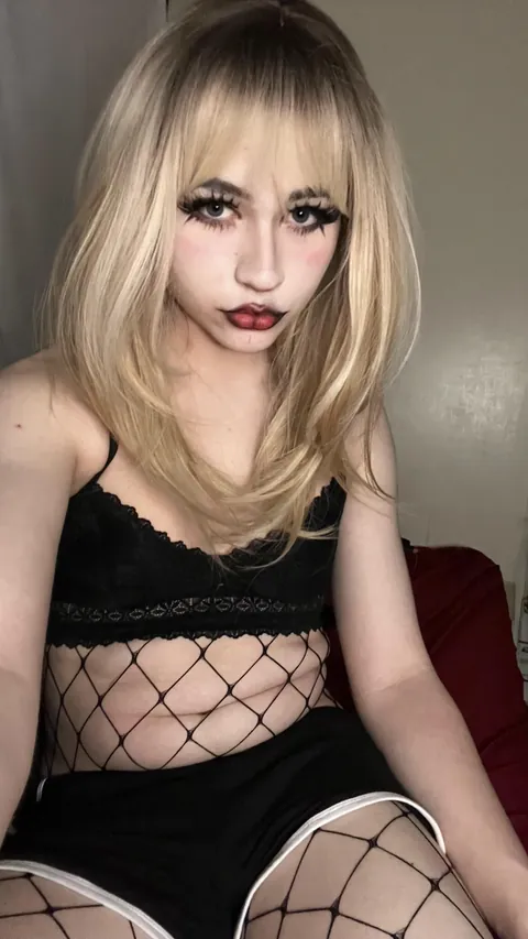 A goth girl rejected me, so i became one..