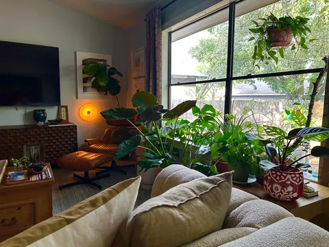 2 months in the new house and it’s really starting to feel like home :)