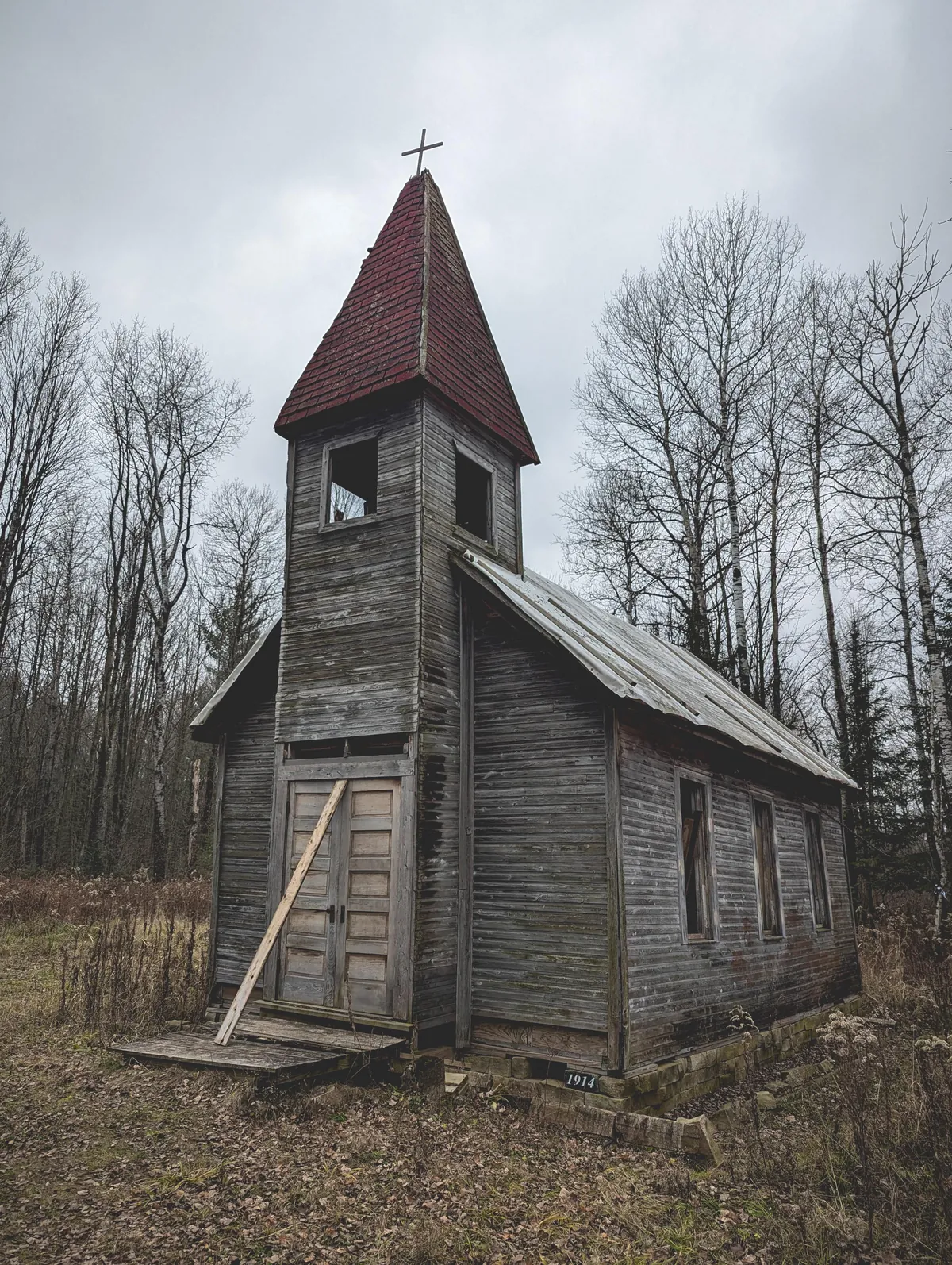 Abandoned church in the midwest