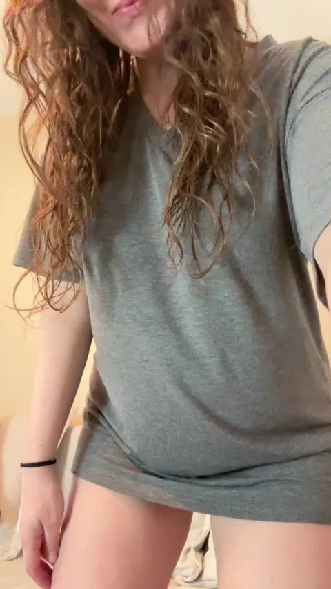 what's under my big tee [gif]