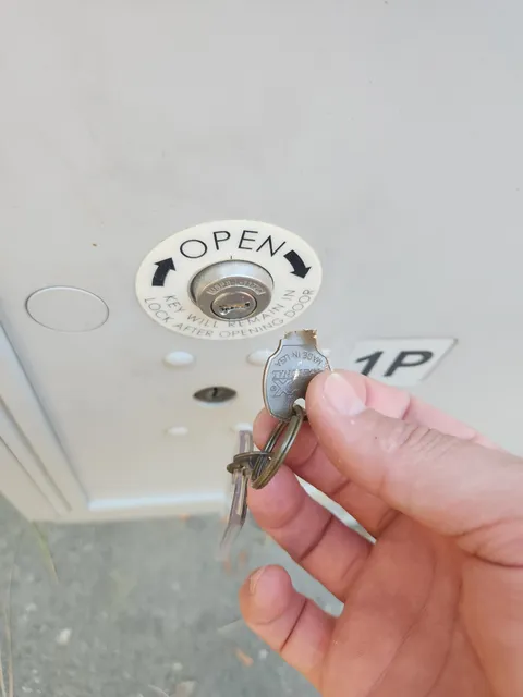 USPS worker snapped the key in the package drop off box and put the broken bit in my mailbox (there's perishable sauce inside)