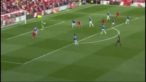 Liverpool keeper Alisson mocking Everton keeper Pickford when the score is 2-0 after the latter wasted time at 0-0