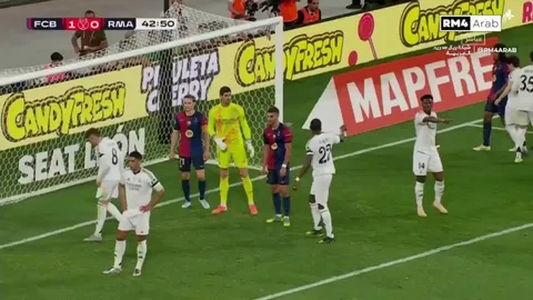Olmo hits the post vs Real Madrid 44'