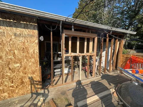 A few years ago my rotting fence fell over so I decided to build it back better.