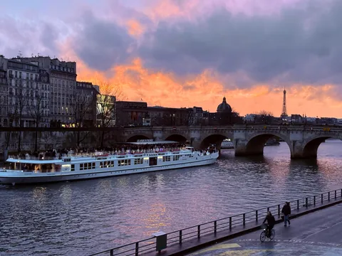 I love Paris so much. i mean who does not miss Paris 🗼