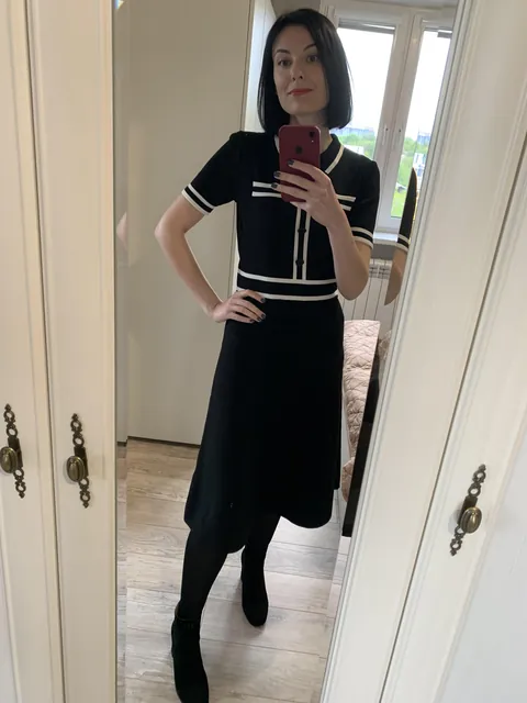 Is it a good fit for a friendly dinner night out? Or too formal?