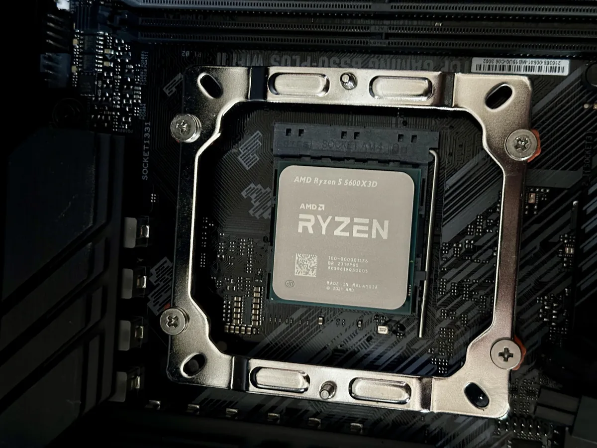 Friend gave me his broken PC to recycle, I take the cooler off and-