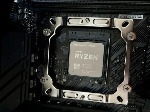 Friend gave me his broken PC to recycle, I take the cooler off and-