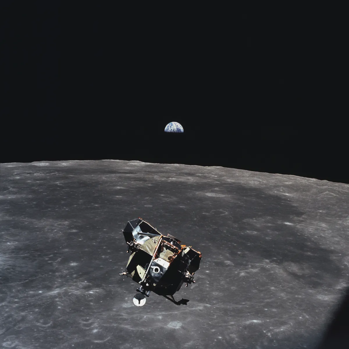 All of humanity in one picture except for Michael Collins. Apollo 11, July 1969 [4095 x 4095]