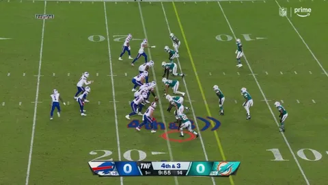 [Highlight] James Cook converts the 4th down into a touchdown!