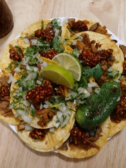 [I ate] 11 "$1" street tacos al pastor