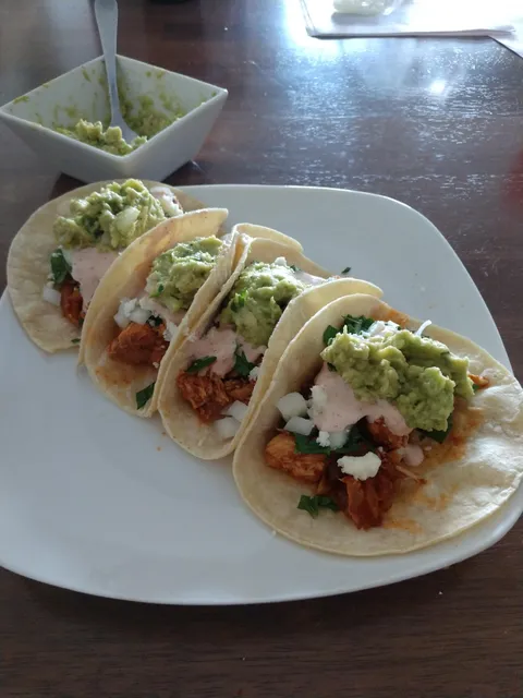 [Homemade] Adobo pork tacos with guacamole