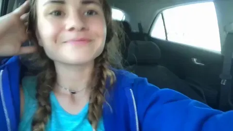 Redhead in tennis skirts &gt;&gt;