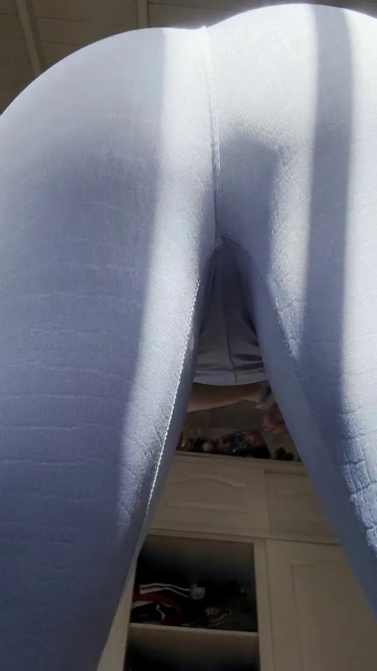 Girls in hot yoga pants do it better