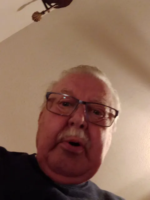 My grandpa gave me his phone because he didn't want it anymore. This was the only picture saved on it.