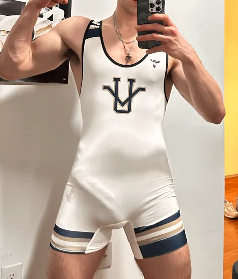 Big dicked wrestler. Always bulging in my singlet