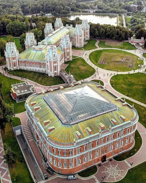 What do you make of Moscow architecture?