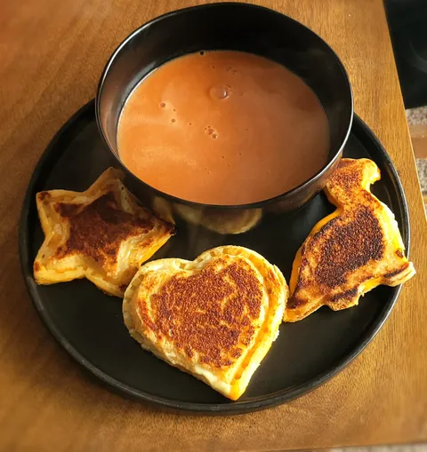 [Homemade] Grilled Cheese Uncrustables and Tomato Soup.
