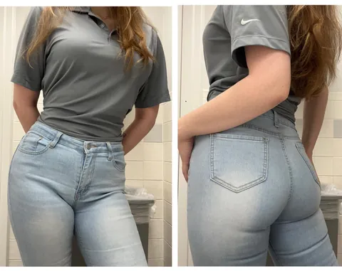[f] What my coworkers see vs. what you get to see 🤭