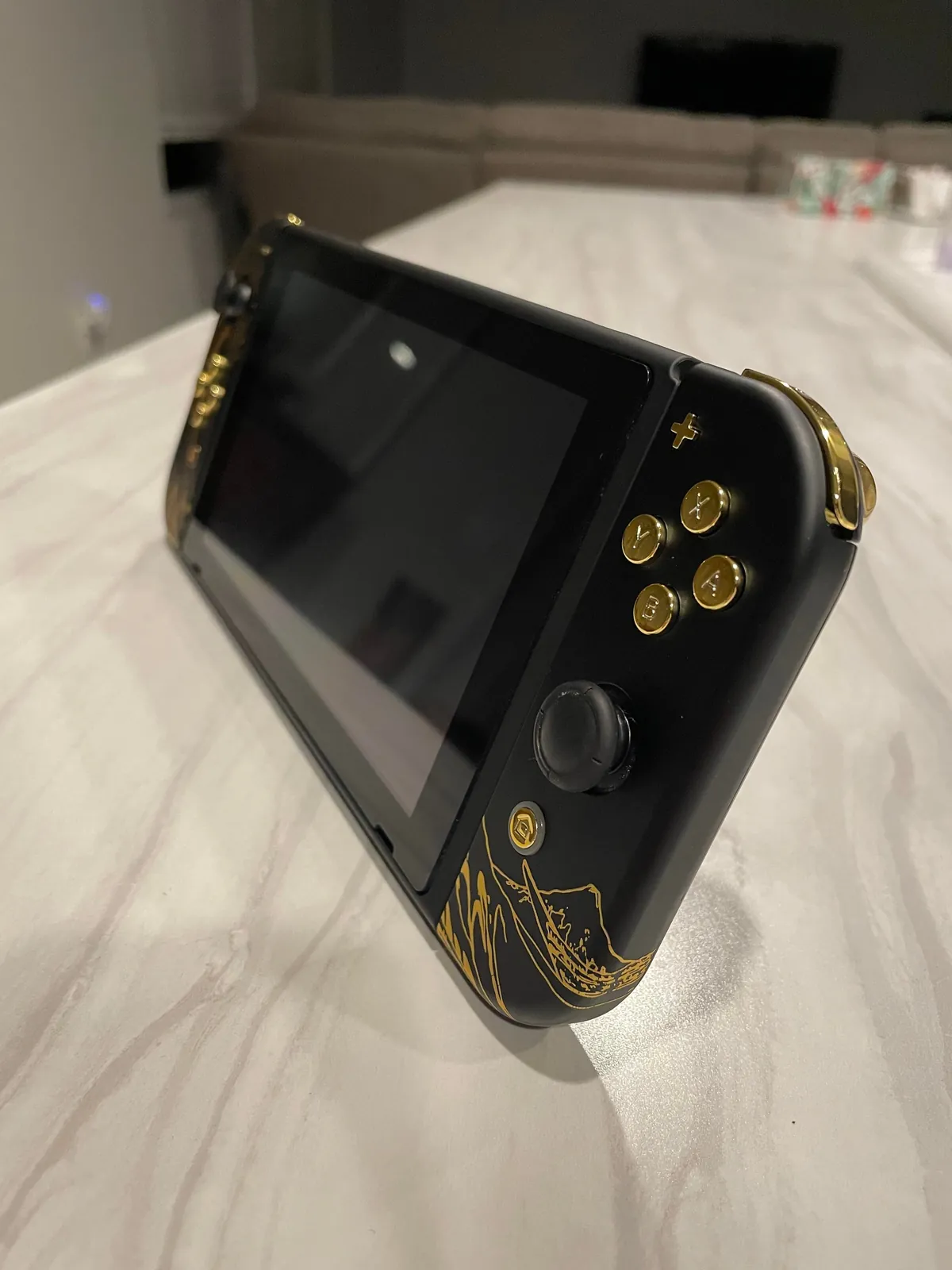 Bought a broken switch and gave it some TLC