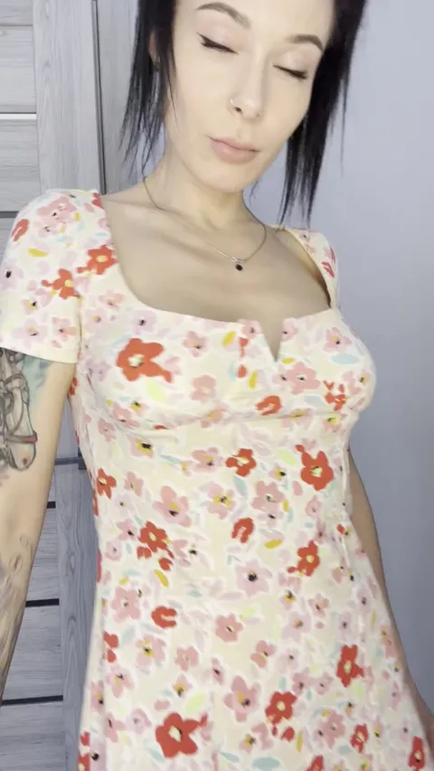 Do I look better with clothes on or without? 💕