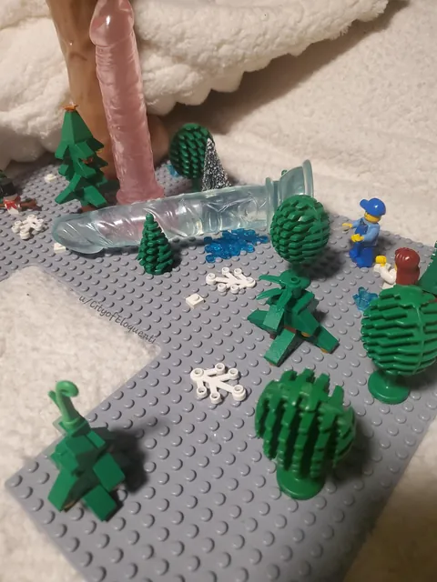 🎄 Picking the Perfect Tree 🎄(f)