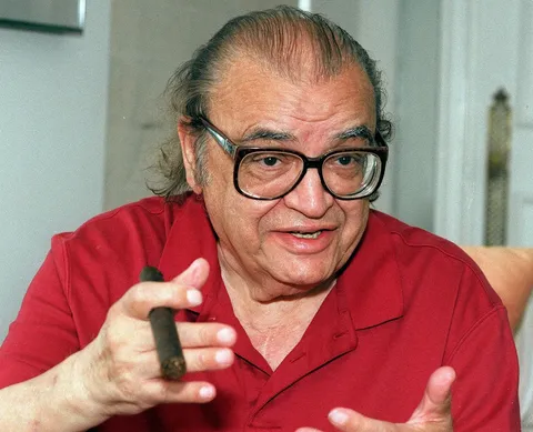 Mario Puzo, the author of the Godfather books who’d also adapted them to film, had no idea what he was doing as he’d never written a screenplay before. After winning two Oscars, he decided to buy a book on screenwriting to learn how. In the first chapter, it said “Study Godfather I”