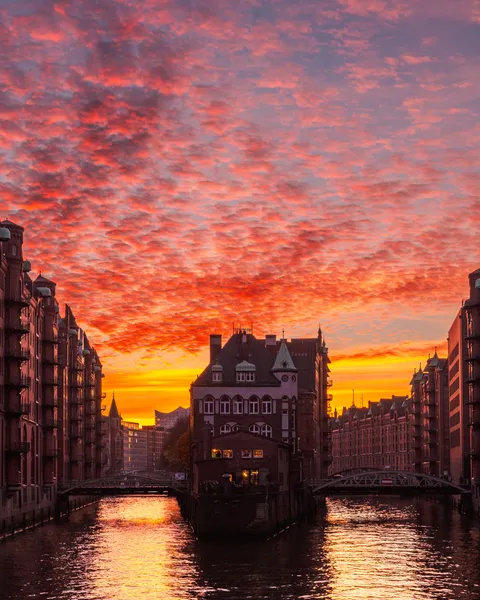 ITAP of the sunset in Hamburg