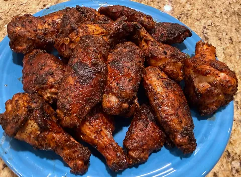 [Homemade] Smoked Wings and Jalapeño Poppers