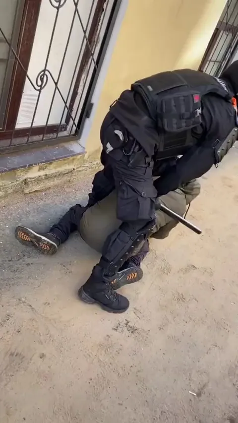 &amp; this is how it escalates &amp; turns into a revolution. St. Petersburg, Russia.